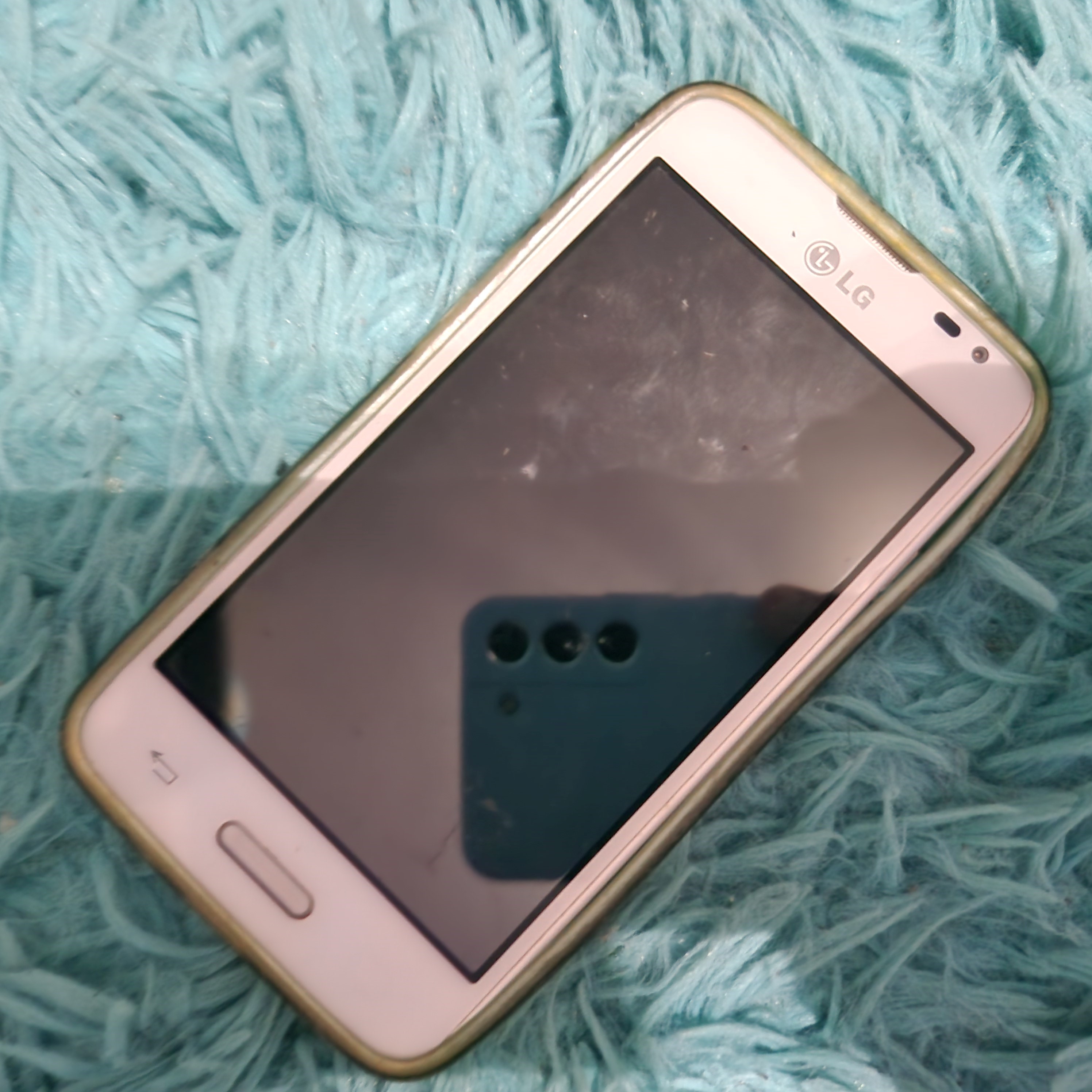 LG L65